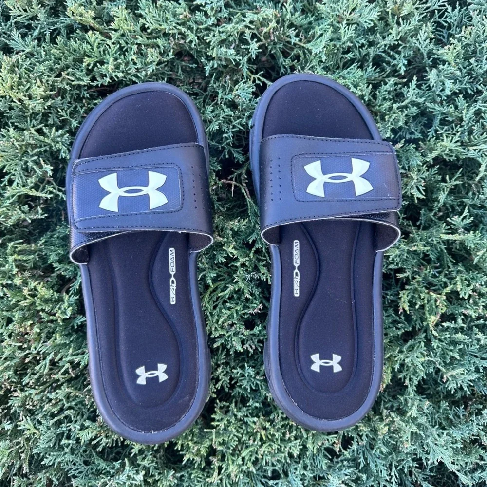 Under‎ Armour Big Kids Ignite V Slide Sandals Size 6Y Black Shoes